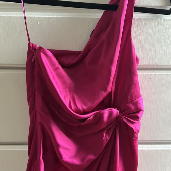 Abercrombie & Fitch satin one shoulder dress new with tags - Picture 3 of 6